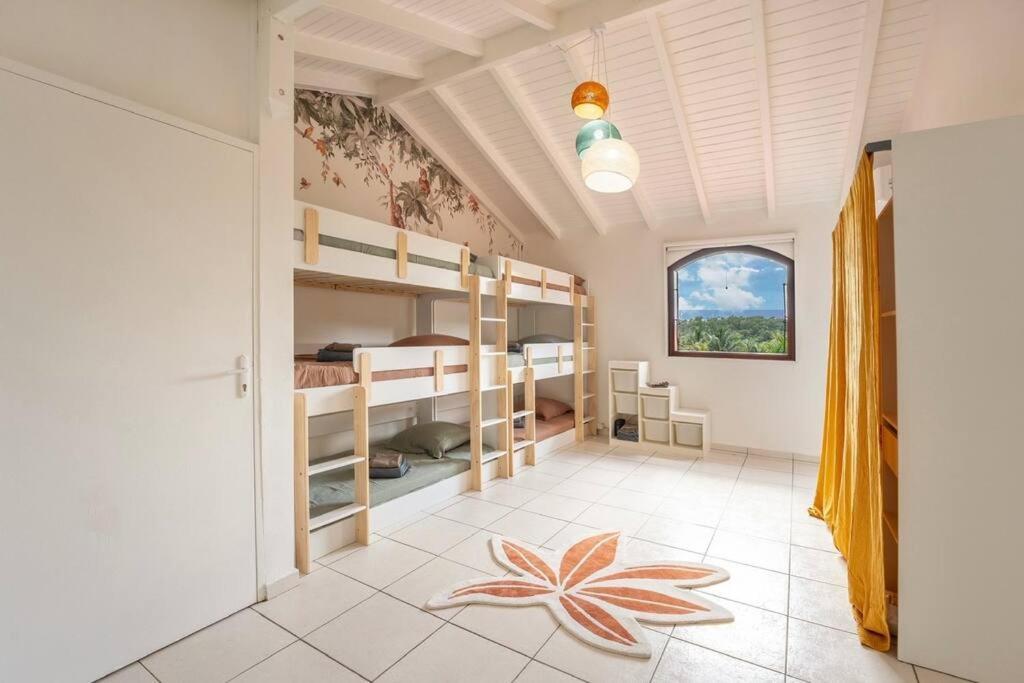 Spacieuse Villa Corossol Avec Piscine Et Jeux Exterieurs ル・ゴジエ エクステリア 写真